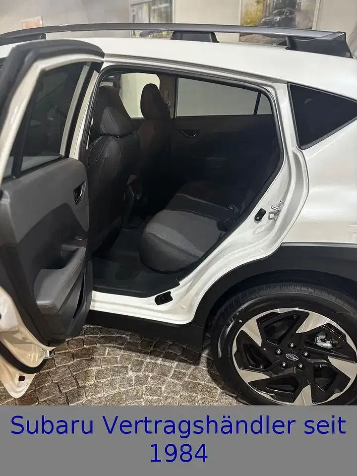 Subaru Crosstrek - Thumbnail 12