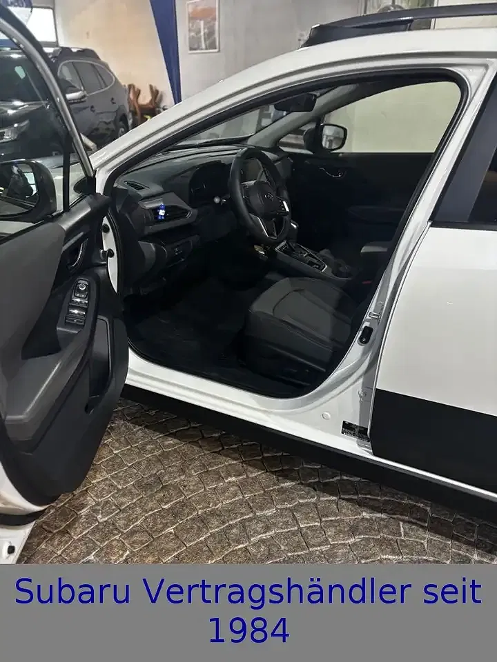 Subaru Crosstrek - Thumbnail 13