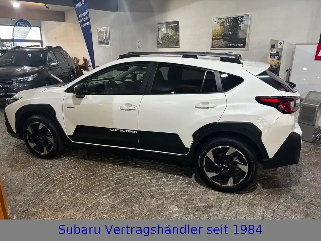 Subaru Crosstrek - Thumbnail 2