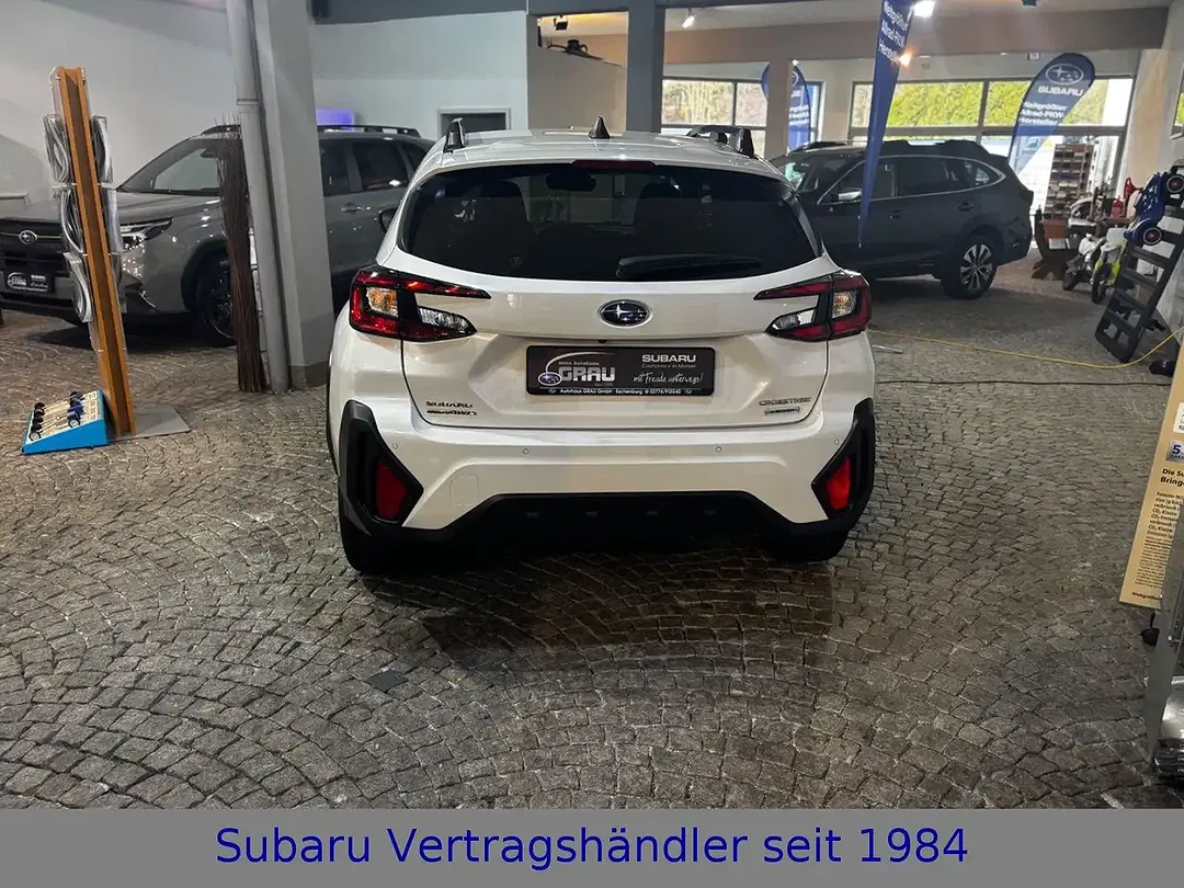 Subaru Crosstrek - Thumbnail 4