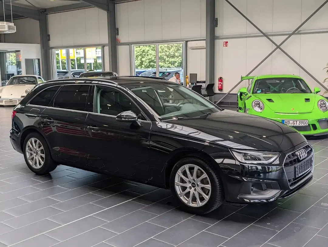 Audi A4 - Thumbnail 5