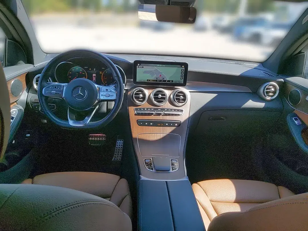 Mercedes-Benz GLC 220 - Thumbnail 14