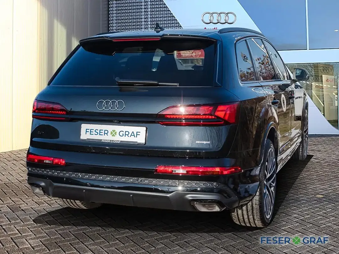 Audi Q7 - Thumbnail 7