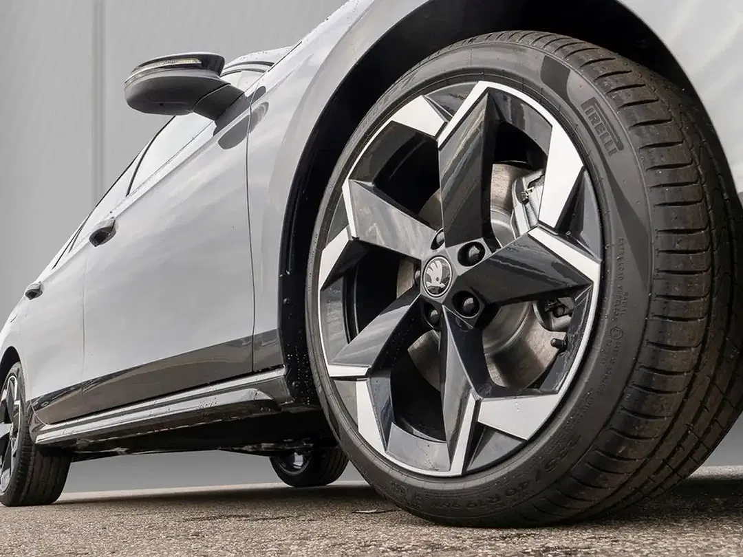 Skoda Superb - Thumbnail 5