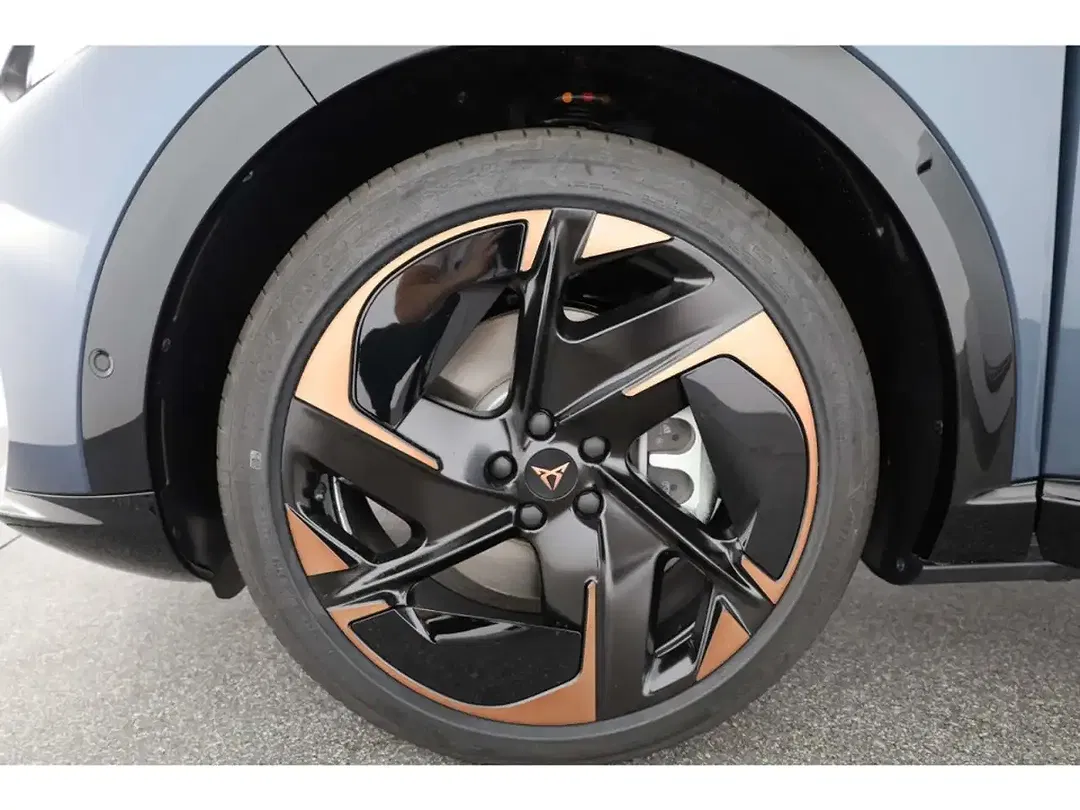 CUPRA Tavascan - Thumbnail 7