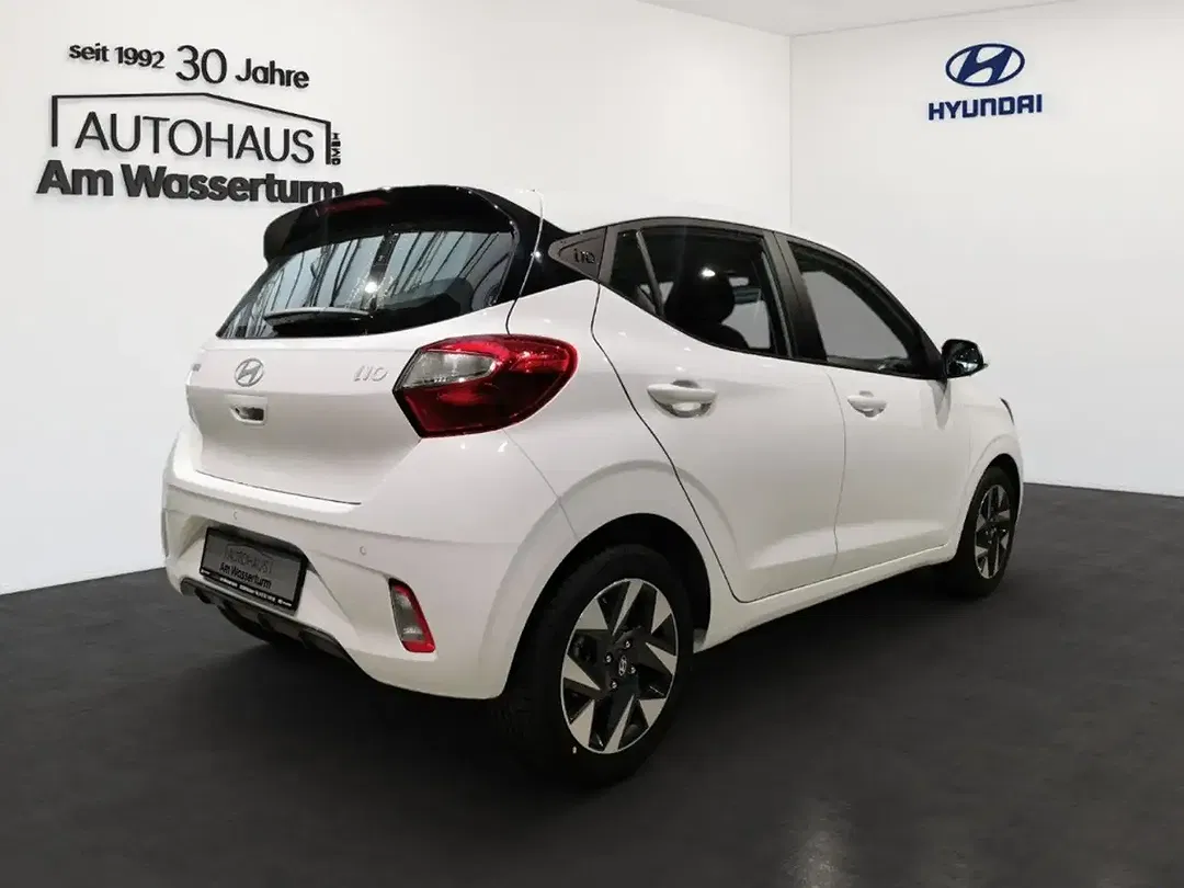 Hyundai i10 - Thumbnail 3