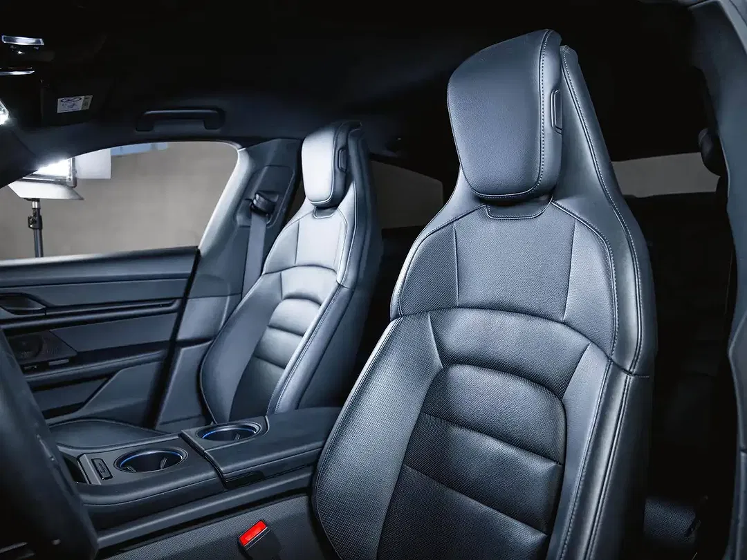 Porsche Taycan - Thumbnail 10