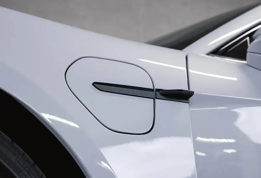 Porsche Taycan - Thumbnail 26