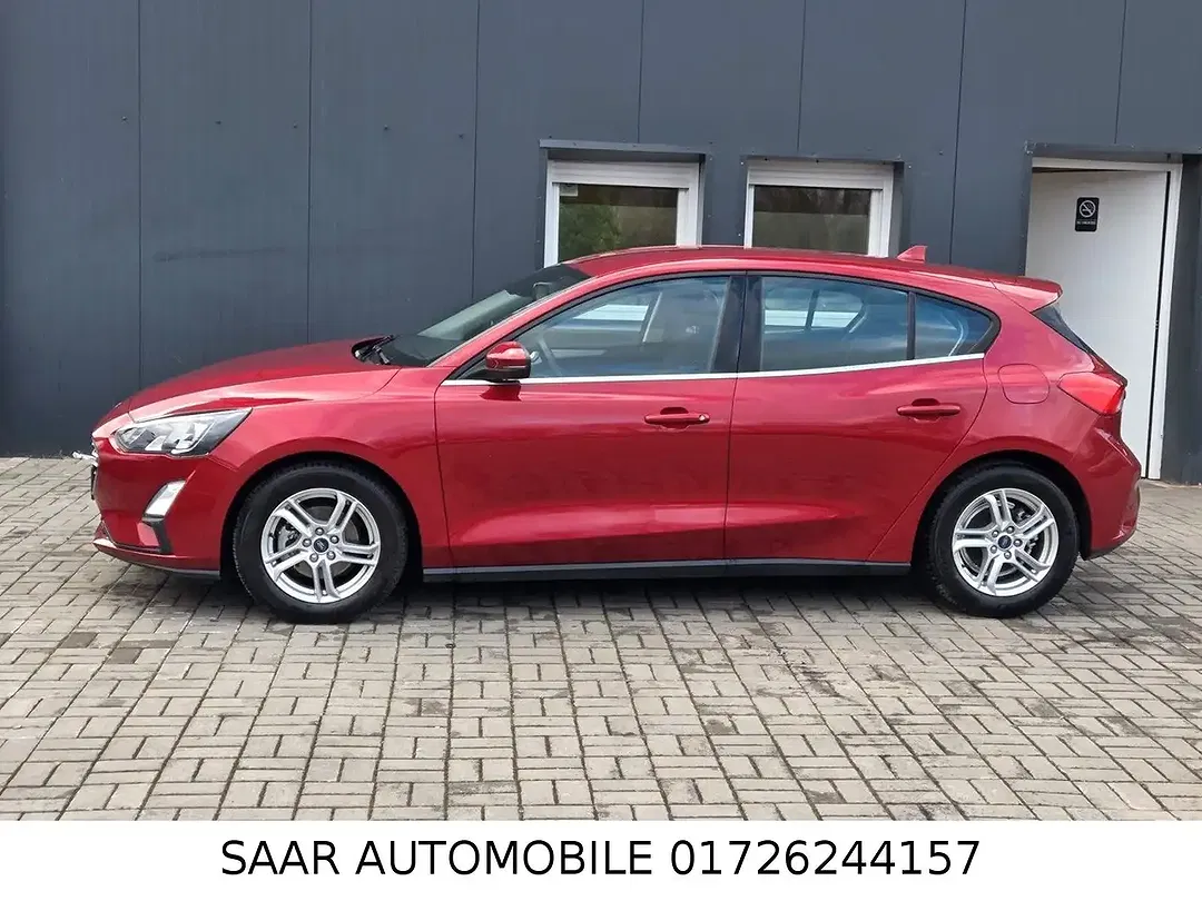 Ford Focus - Thumbnail 6