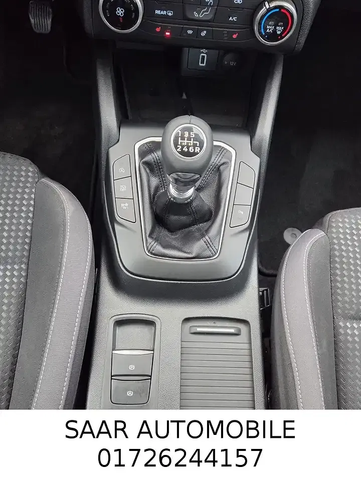 Ford Focus - Thumbnail 9