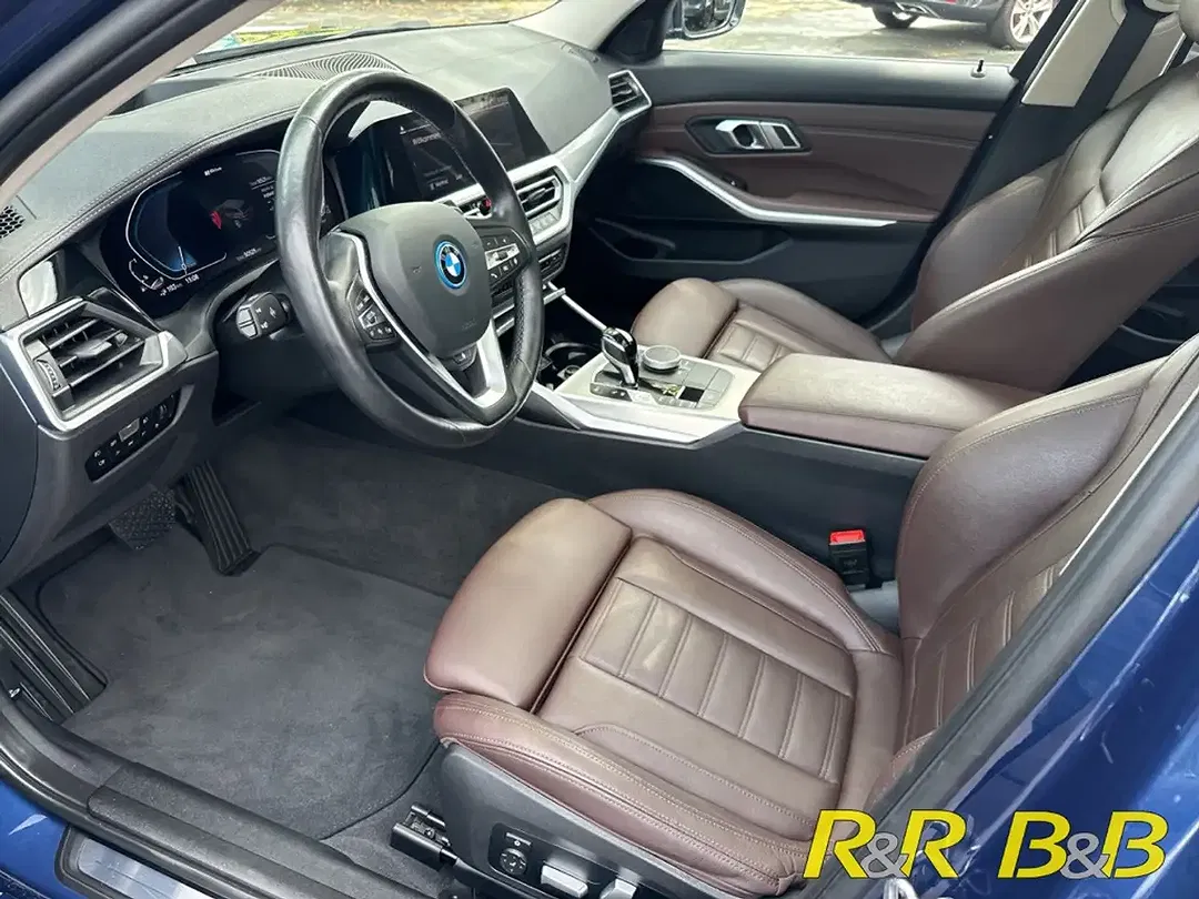 BMW 330 - Thumbnail 7