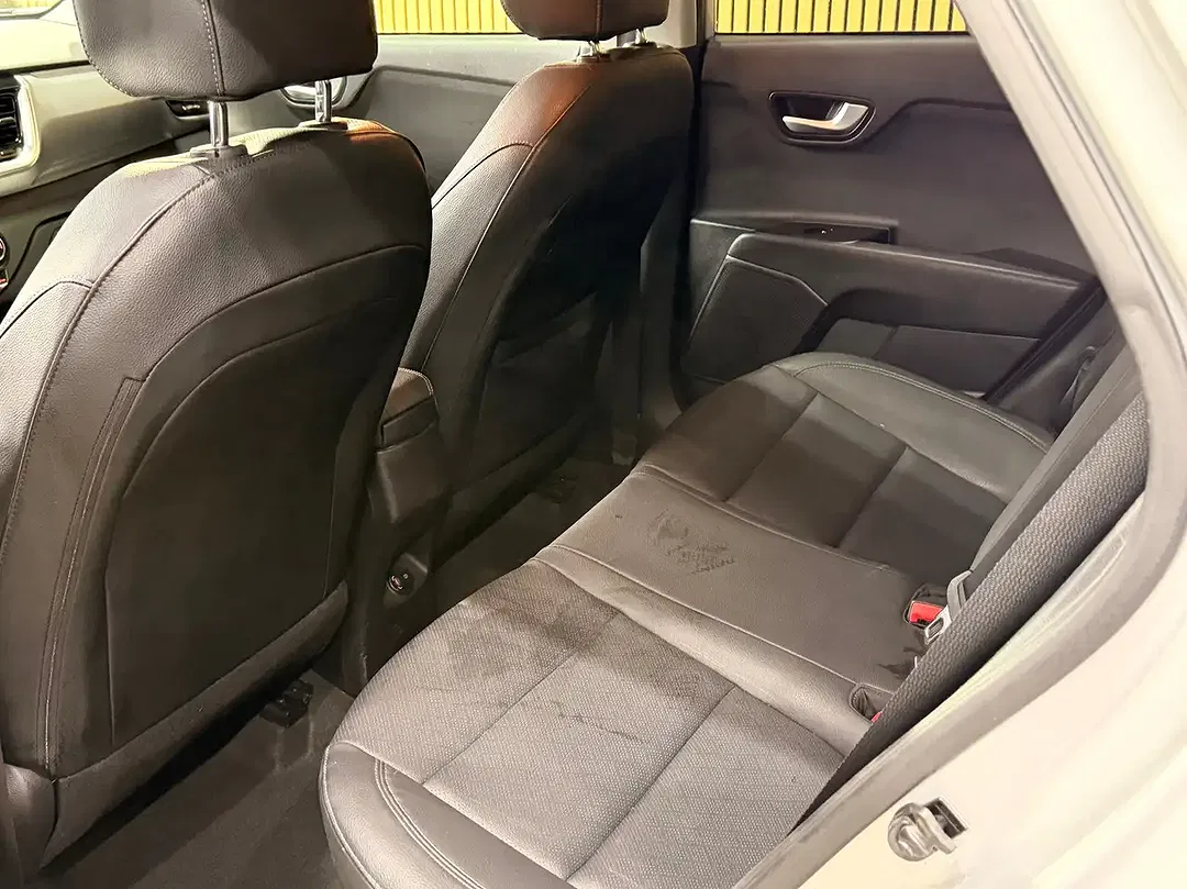 Kia Stonic - Thumbnail 12