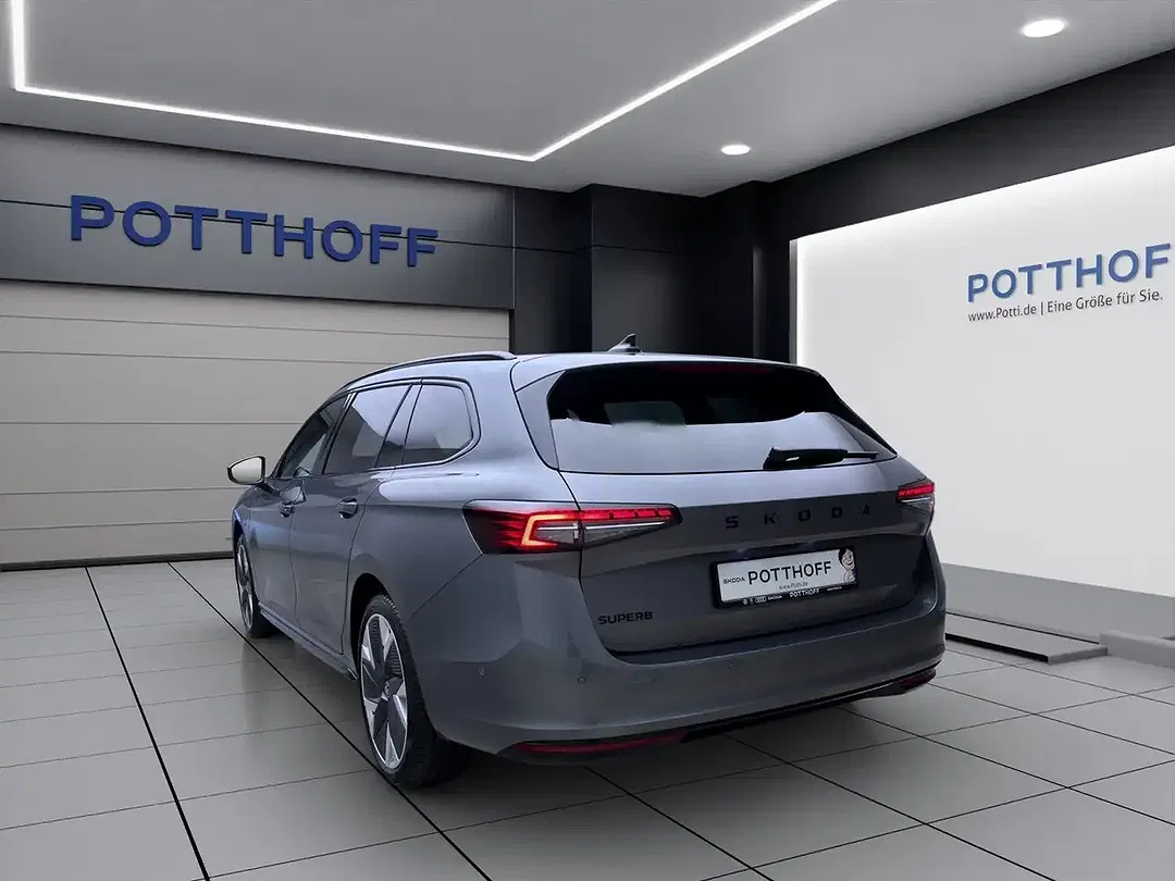 Skoda Superb - Thumbnail 3