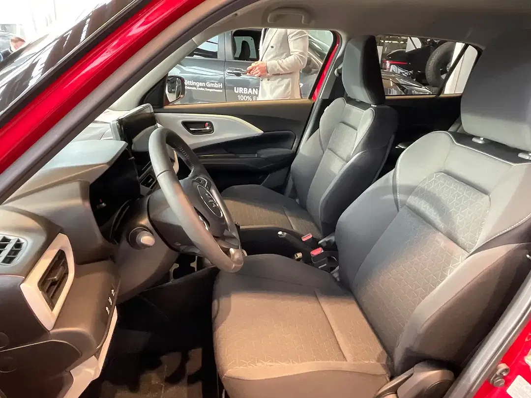 Suzuki Swift - Thumbnail 9