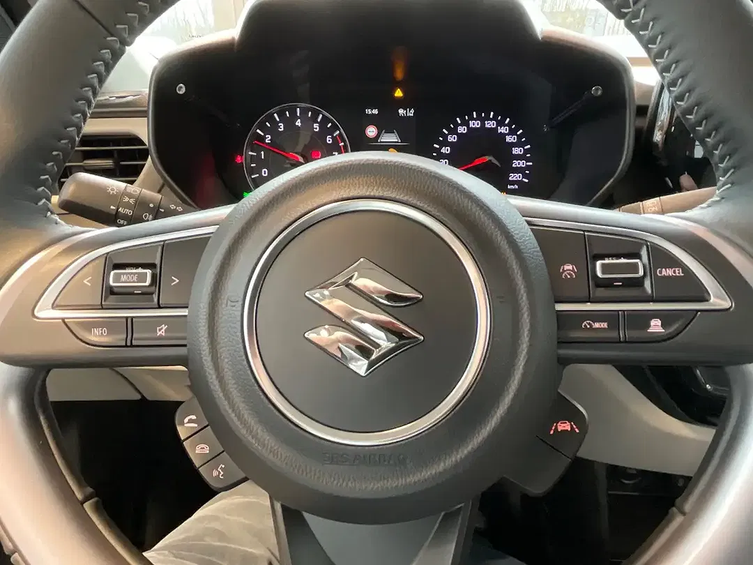 Suzuki Swift - Thumbnail 12