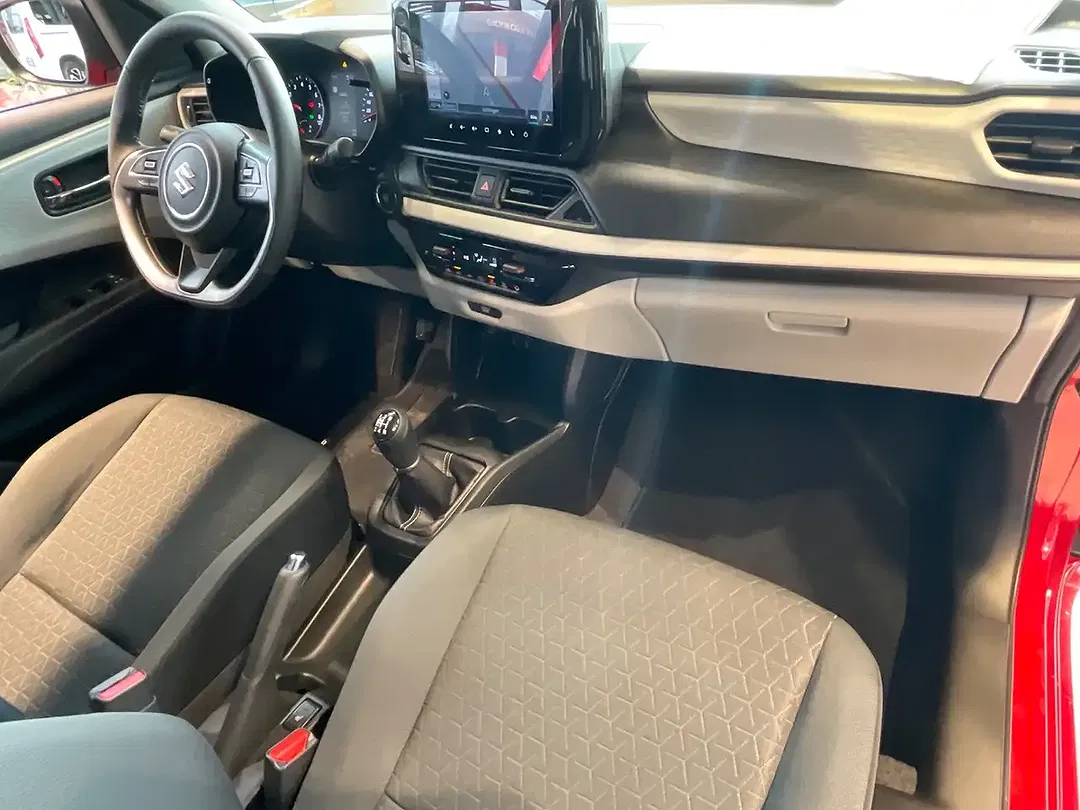 Suzuki Swift - Thumbnail 17