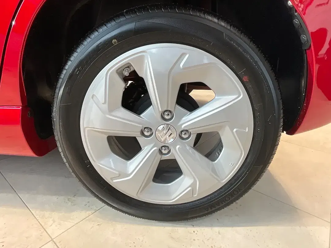 Suzuki Swift - Thumbnail 21