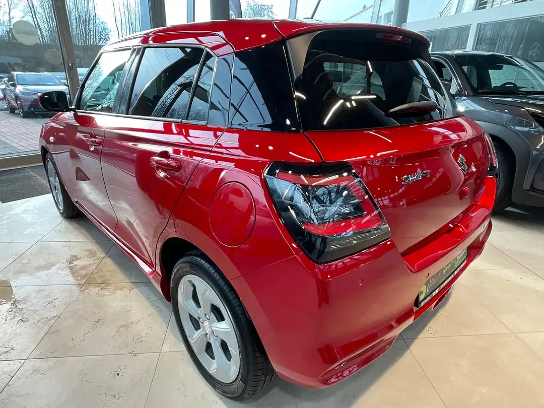 Suzuki Swift - Thumbnail 4