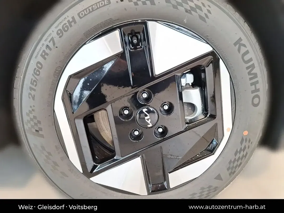 Kia EV3 - Thumbnail 7