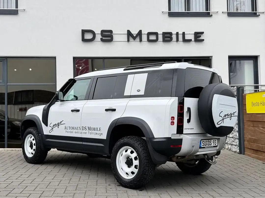 Land Rover Defender - Thumbnail 6