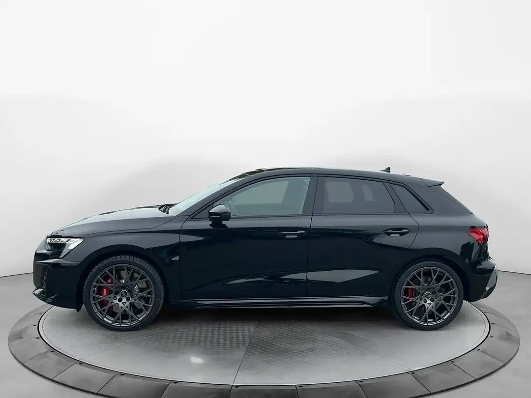 Audi RS3 - Thumbnail 2
