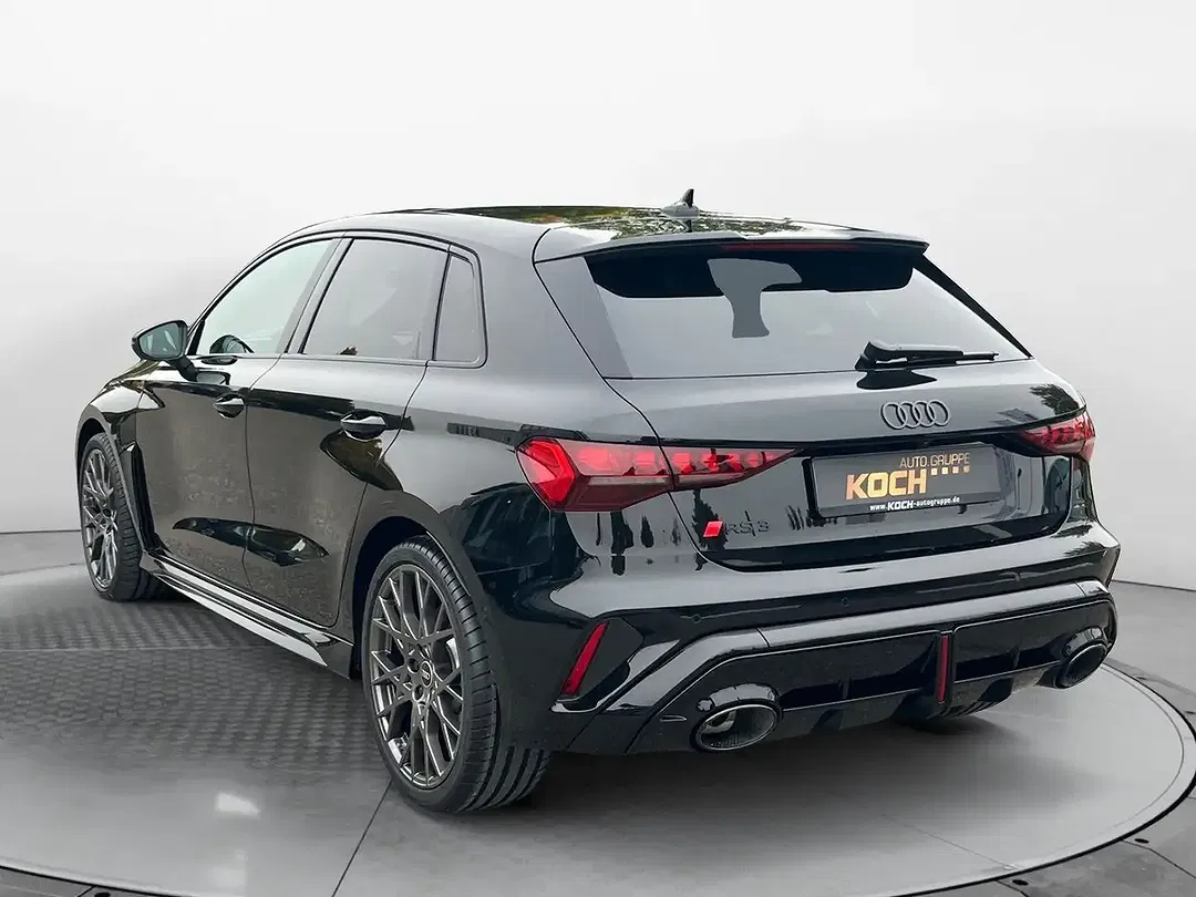 Audi RS3 - Thumbnail 3