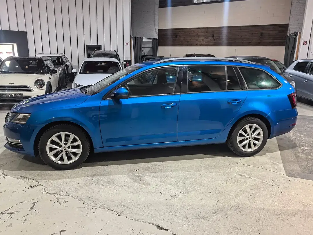 Skoda Octavia - Thumbnail 3