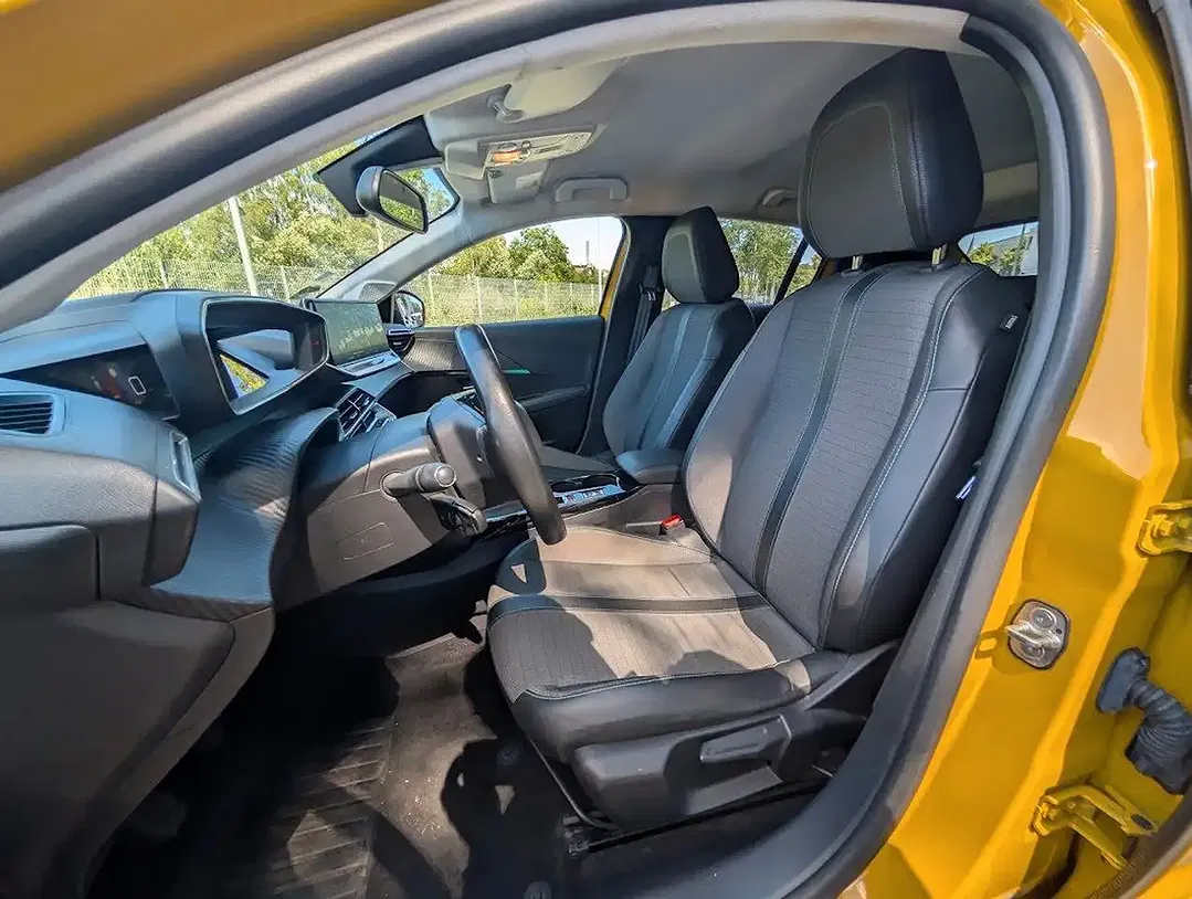 Peugeot 208 - Thumbnail 12