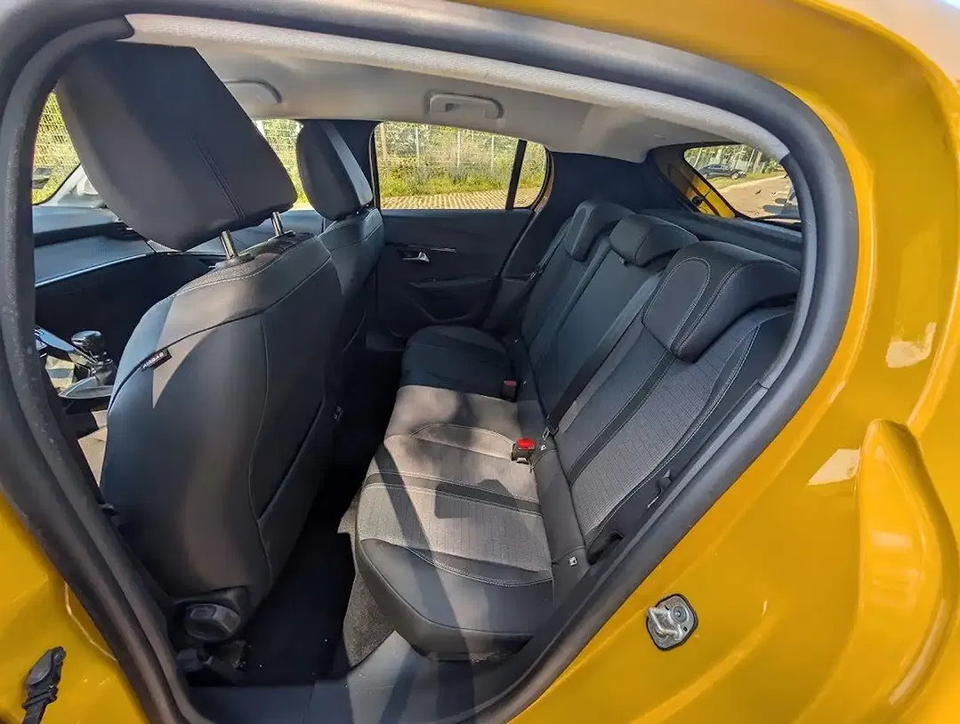 Peugeot 208 - Thumbnail 22