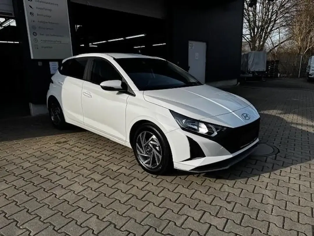 Hyundai i20 - Thumbnail 2
