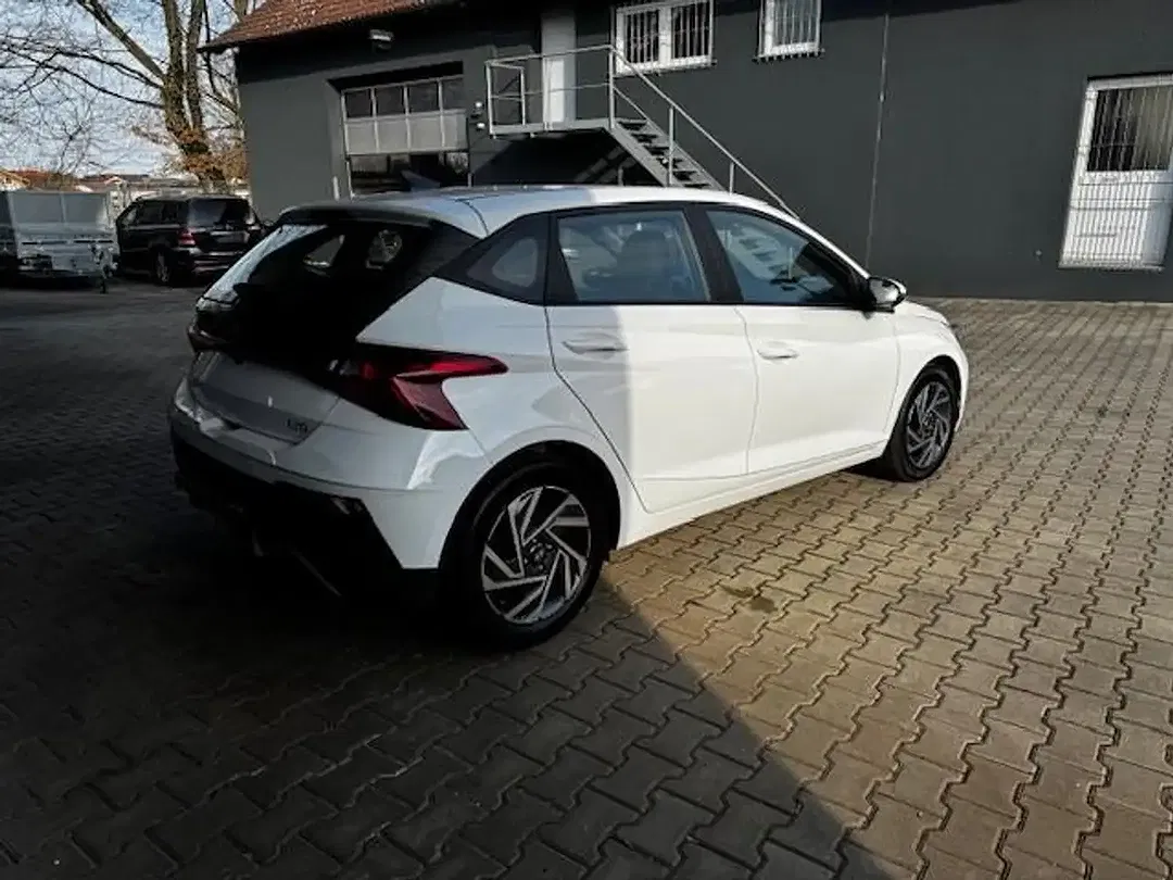 Hyundai i20 - Thumbnail 4