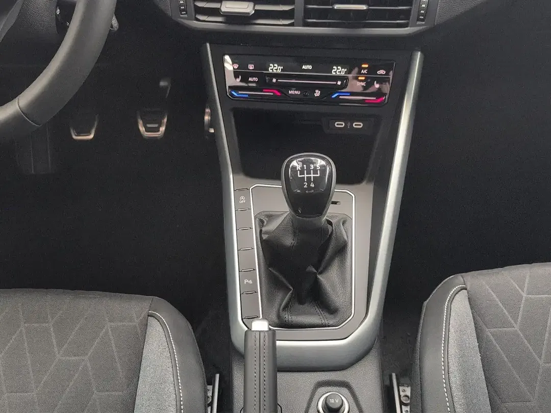 Volkswagen Polo - Thumbnail 14