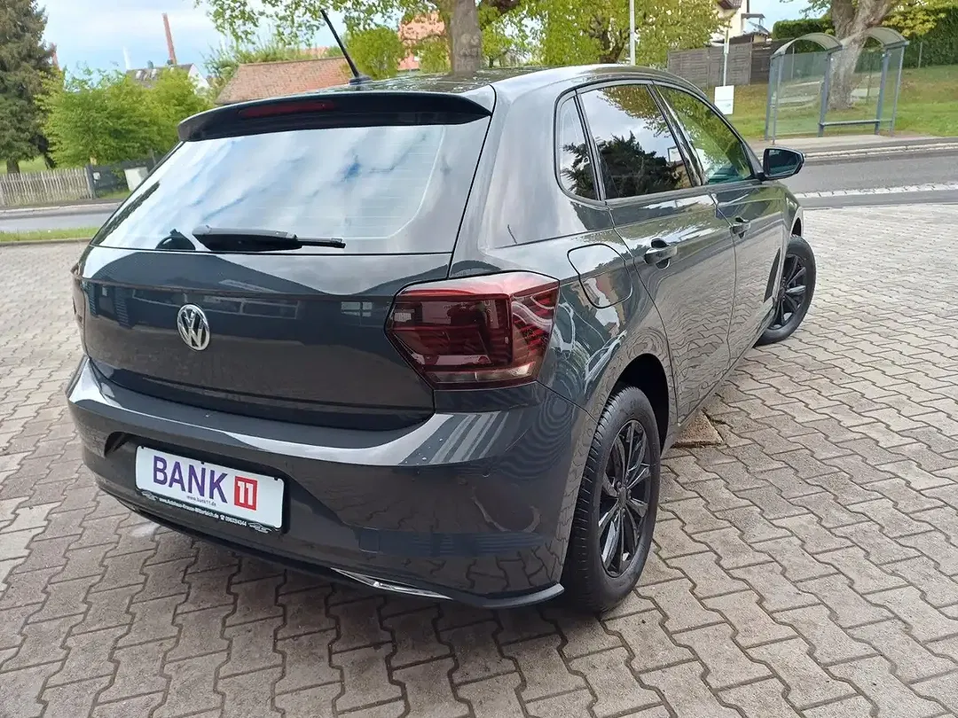 Volkswagen Polo - Thumbnail 2