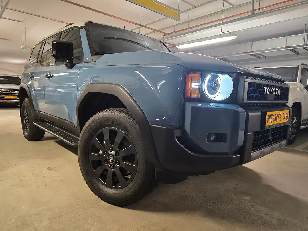 Toyota Land Cruiser - Thumbnail 8