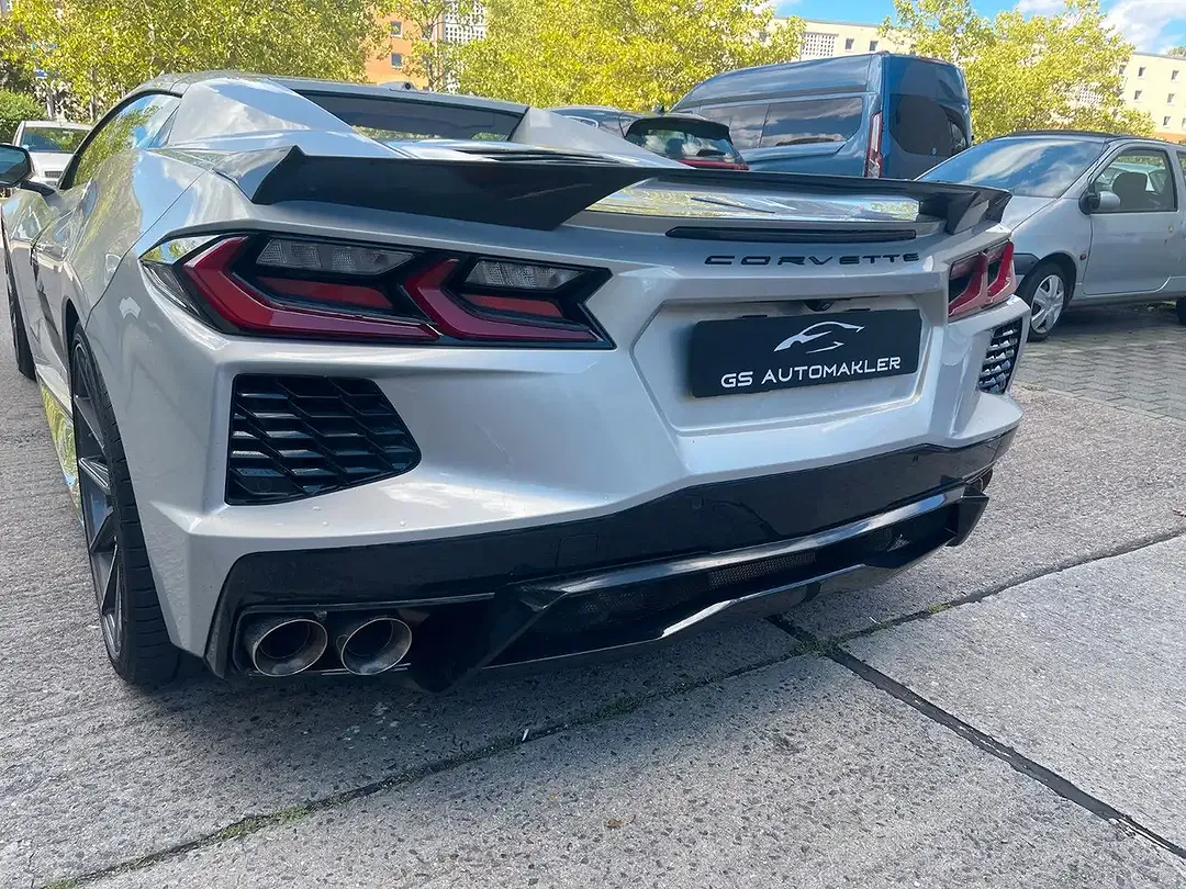 Corvette C8 - Thumbnail 3