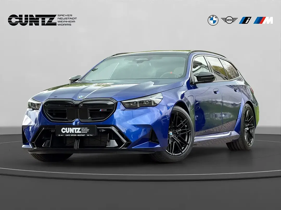 BMW M5 - Thumbnail 1