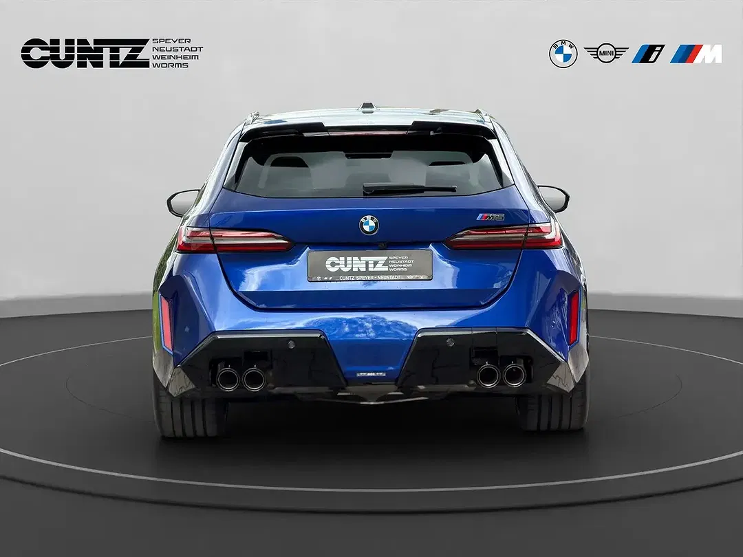 BMW M5 - Thumbnail 6