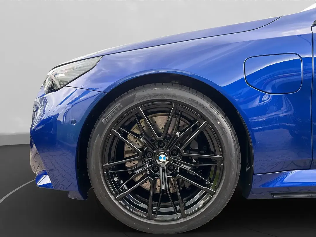 BMW M5 - Thumbnail 9