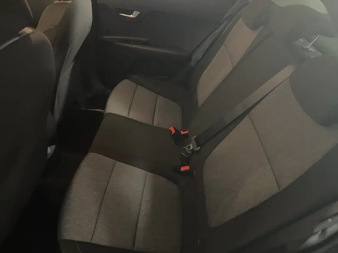 Kia Stonic - Thumbnail 8