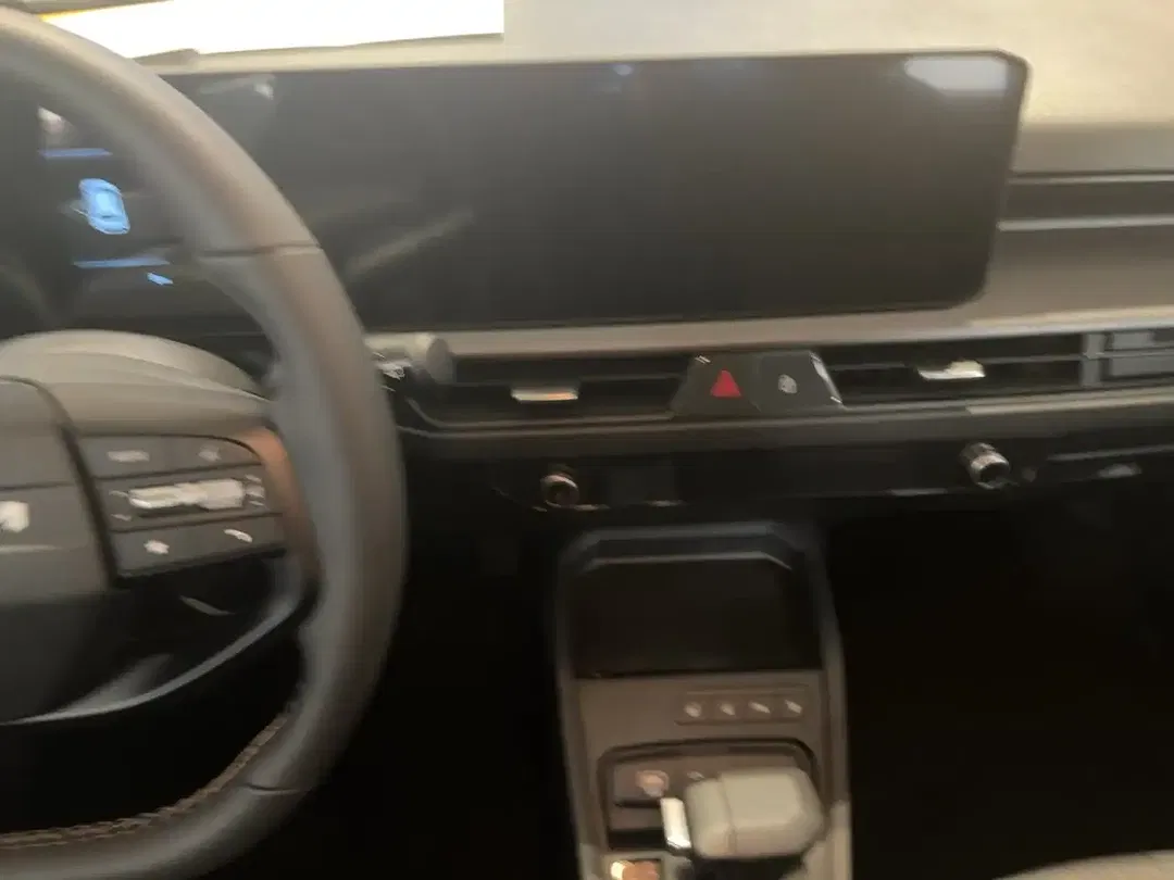 Kia Stonic - Thumbnail 11