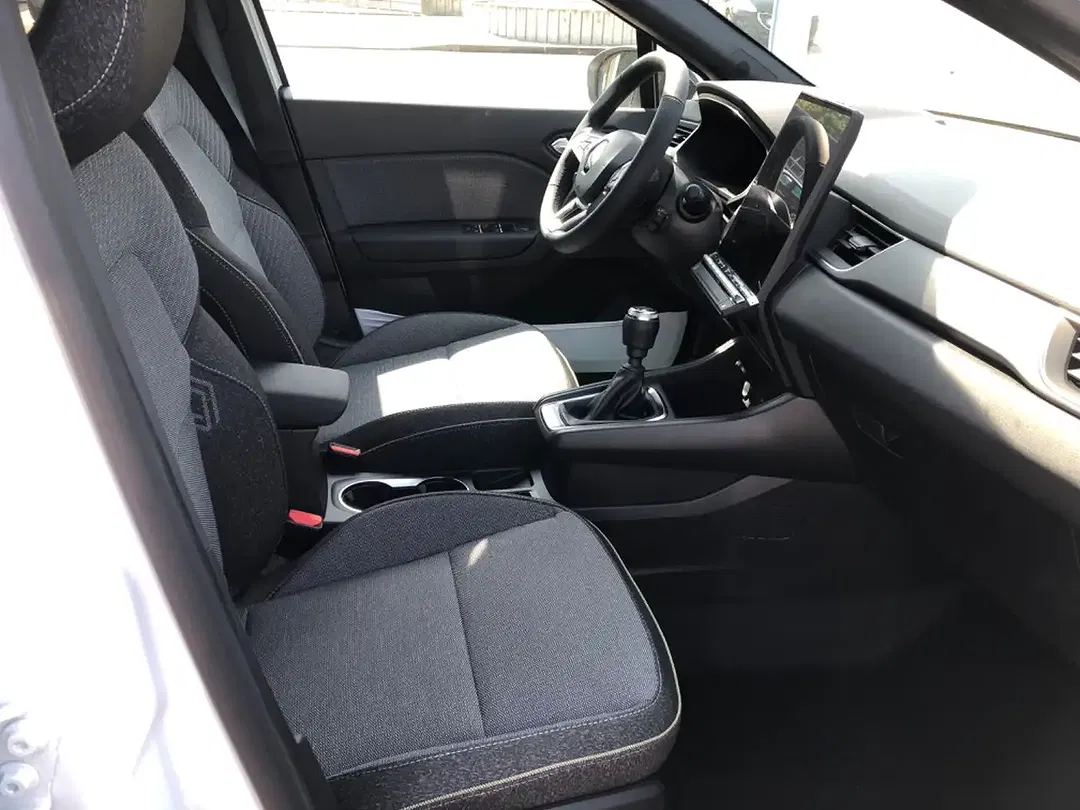 Renault Captur - Thumbnail 2