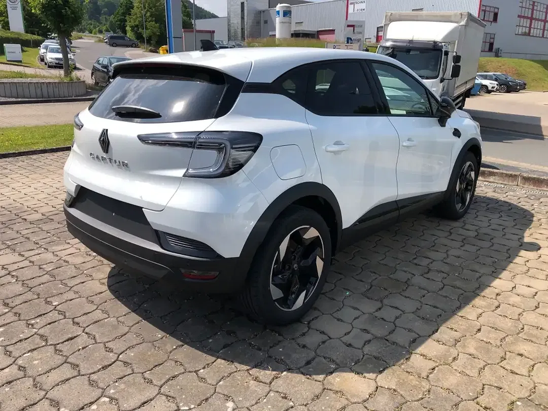 Renault Captur - Thumbnail 6