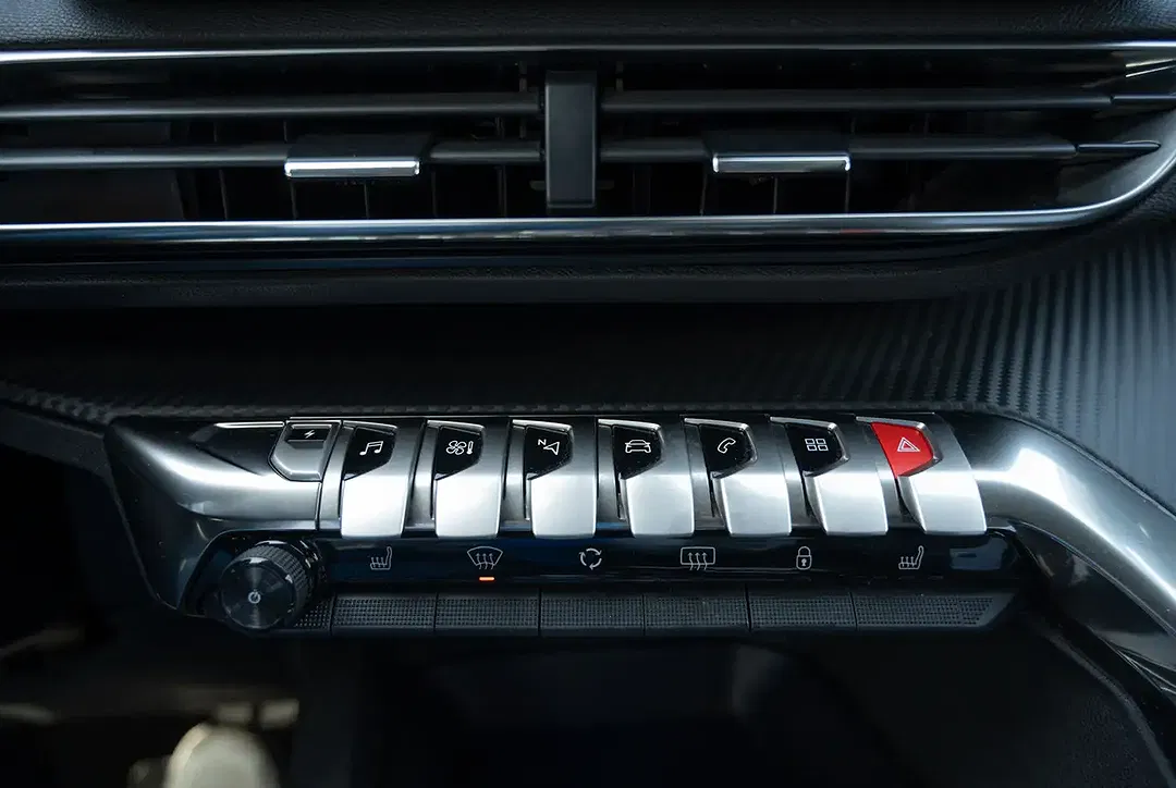 Peugeot 3008 - Thumbnail 10