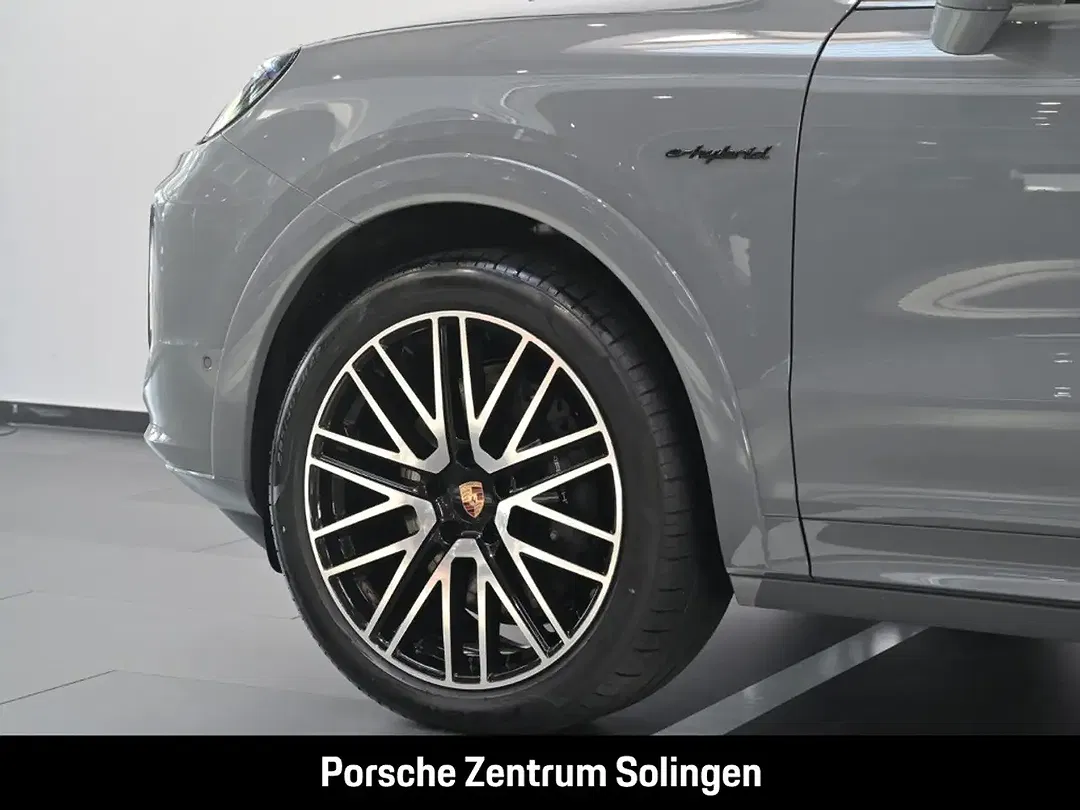 Porsche Cayenne - Thumbnail 9