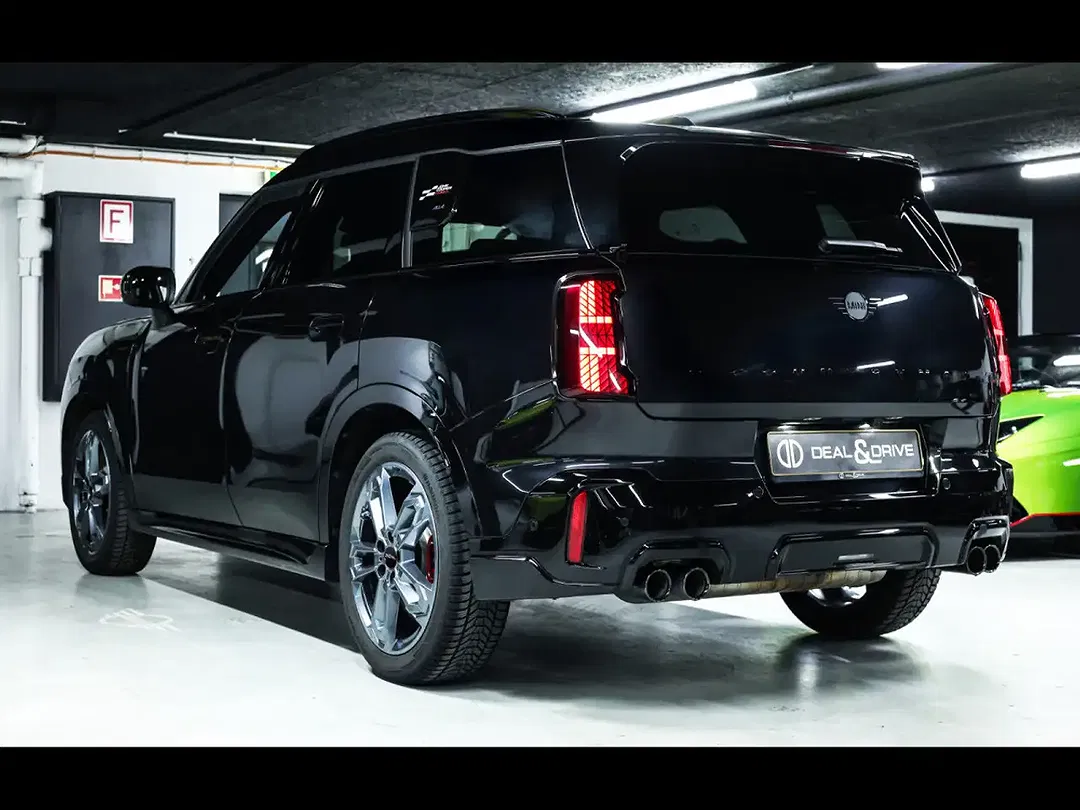 MINI John Cooper Works Countryman - Thumbnail 3