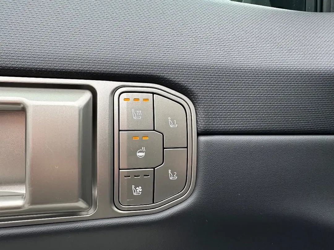 Kia EV4 - Thumbnail 13