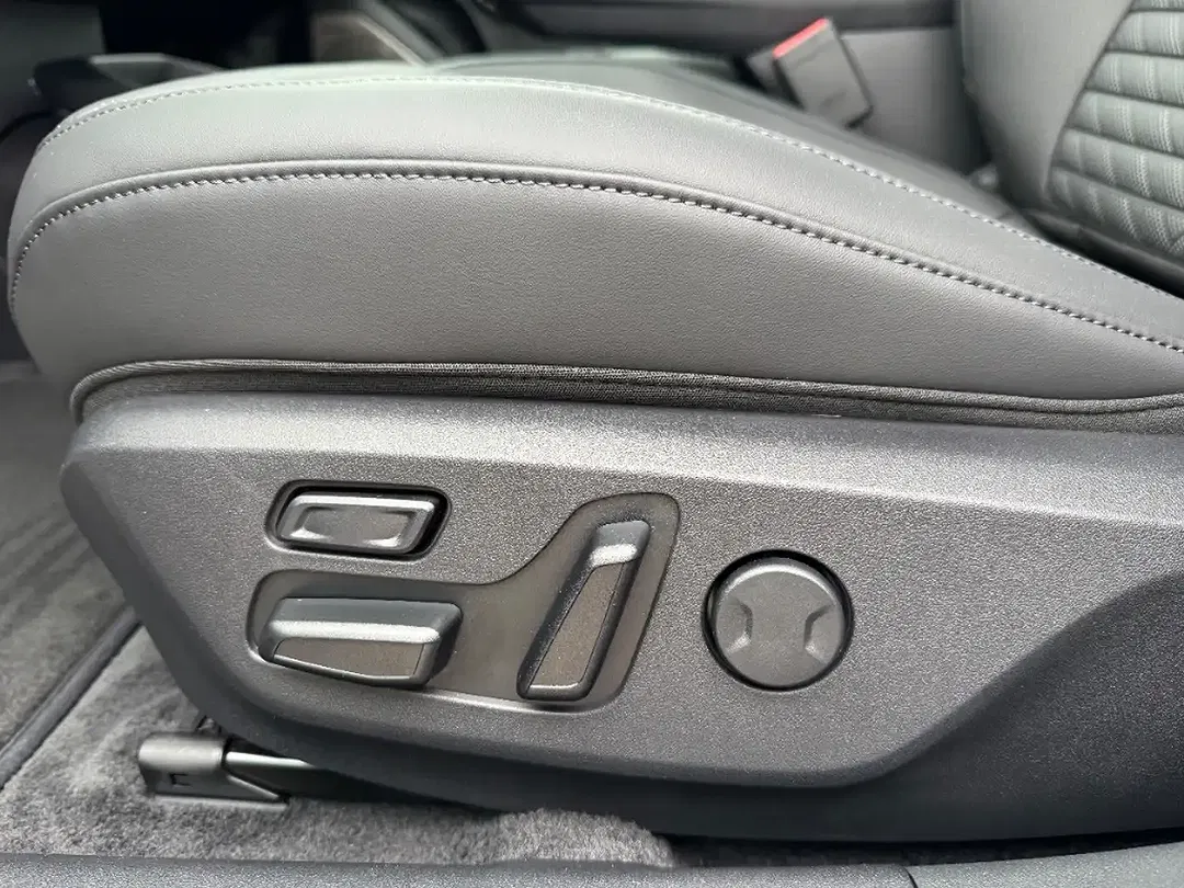 Kia EV4 - Thumbnail 14