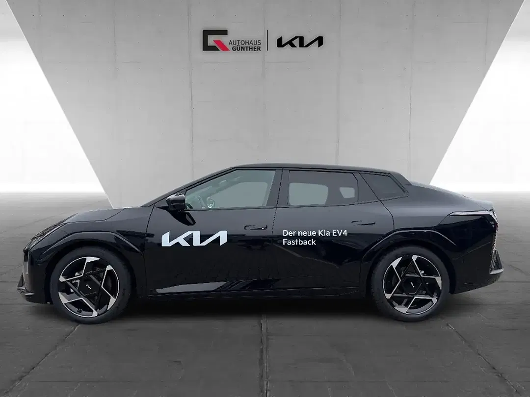 Kia EV4 - Thumbnail 1