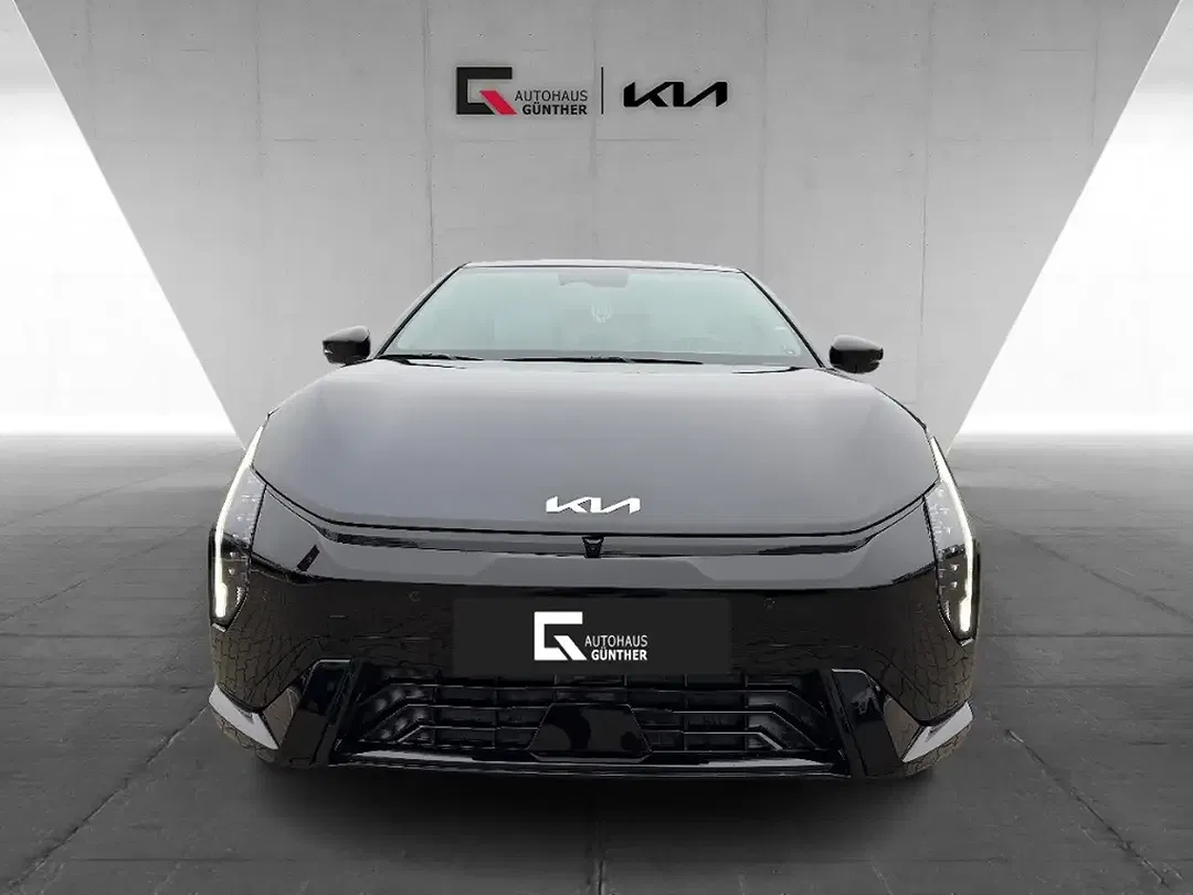 Kia EV4 - Thumbnail 5