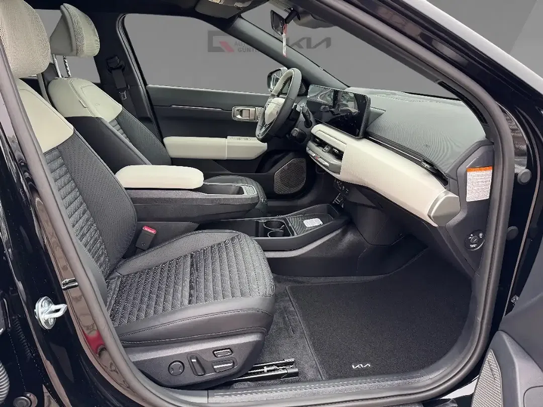 Kia EV4 - Thumbnail 7